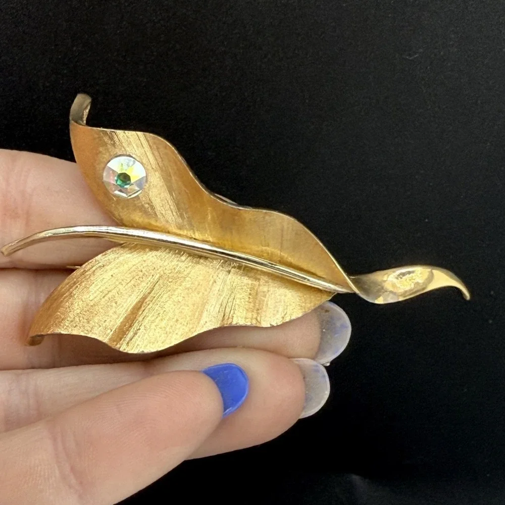 Vintage Boucher‎ Brooch Gold Tone Leaf